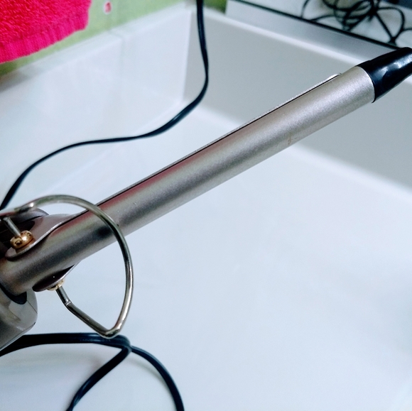 GOLD VIDAL SASSOON CURLING IRON - Picture 10 of 14